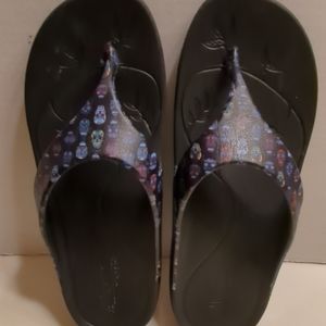 Alegria Ode Decorum Sandals 7 Black Flip Flops Day Of The Dead Pattern